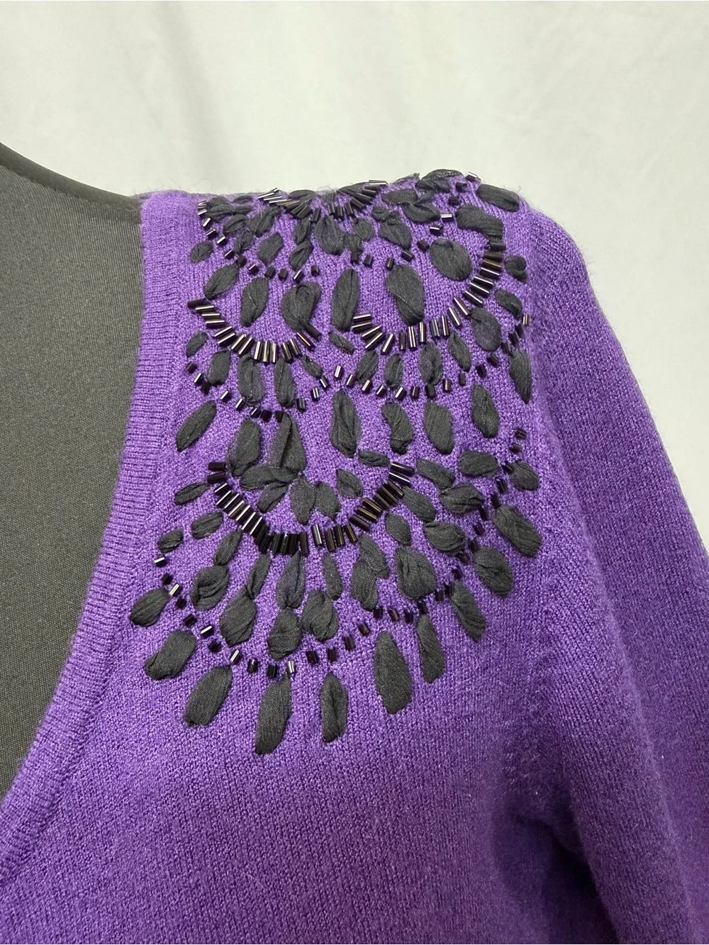 Jaclyn Smith XL Purple Embellished Button Front Cardigan Sweater Rayon Nylon - Picture 4 of 8
